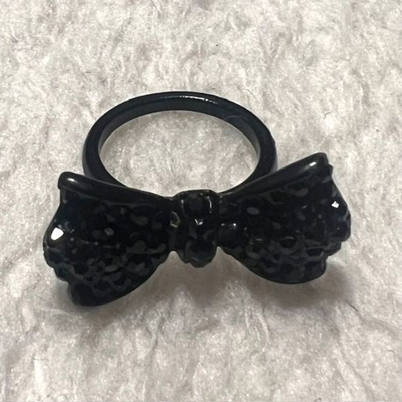 Black Ribbon Bow Rhinestone Glitter Ring - Picture 1 of 6